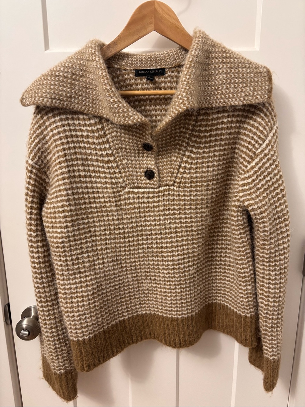 Banana Republic Tan & Cream Knit Funnel Collar Sweater medium